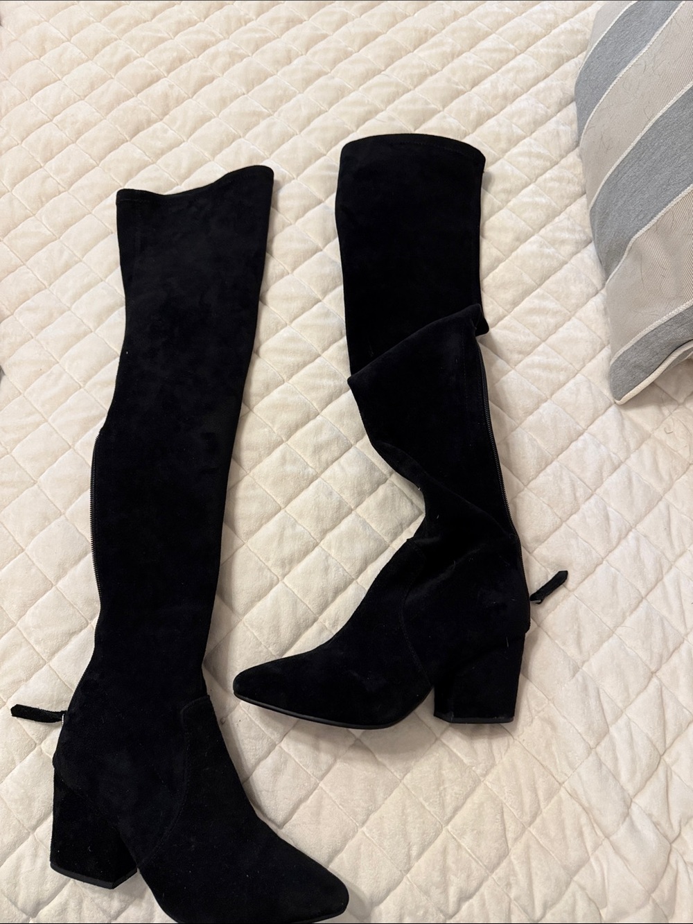 Source Unknown Black Suede Over-The-Knee Block Heel Boots